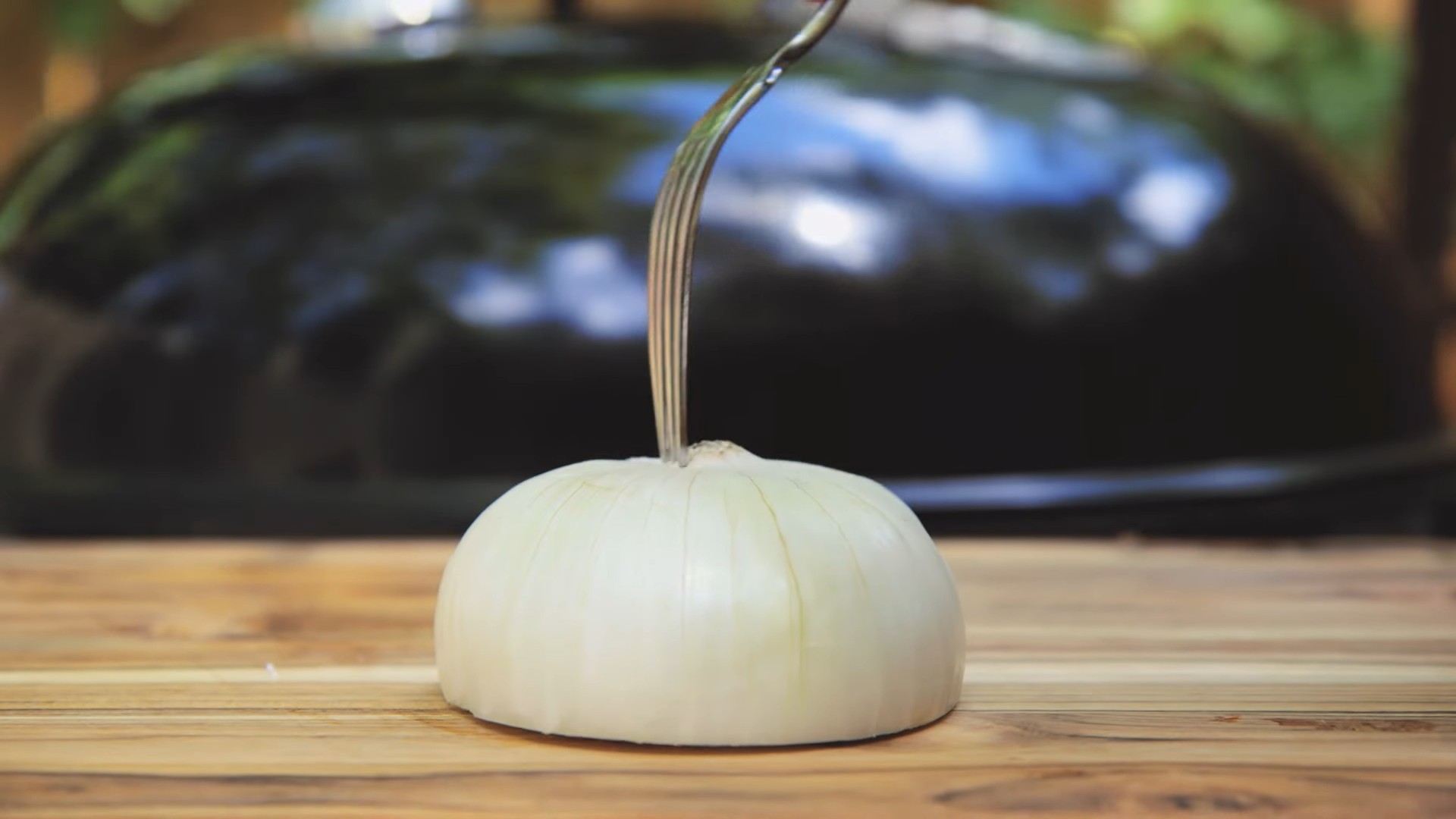 Grill reinigen mit Zwiebel