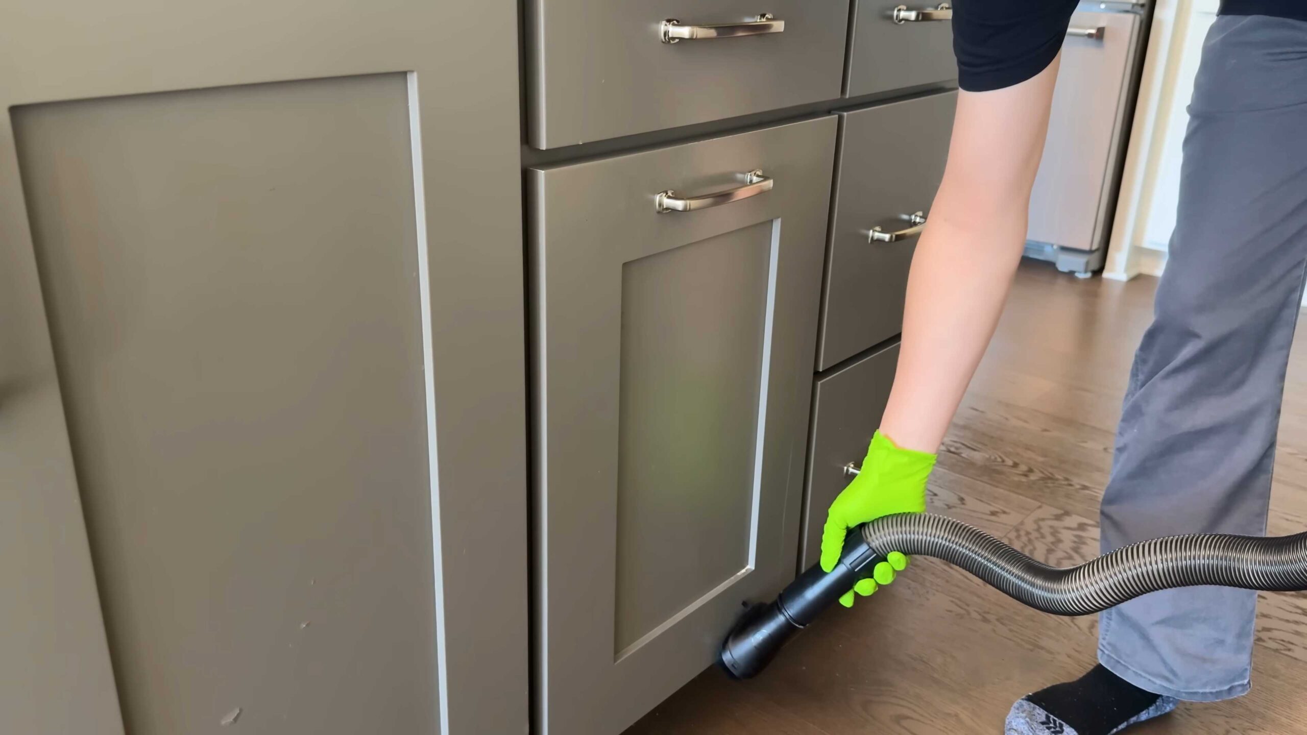 Schränke reinigen Anleitung
